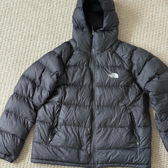 The North Face Men's Charcoal Puffer Jacket